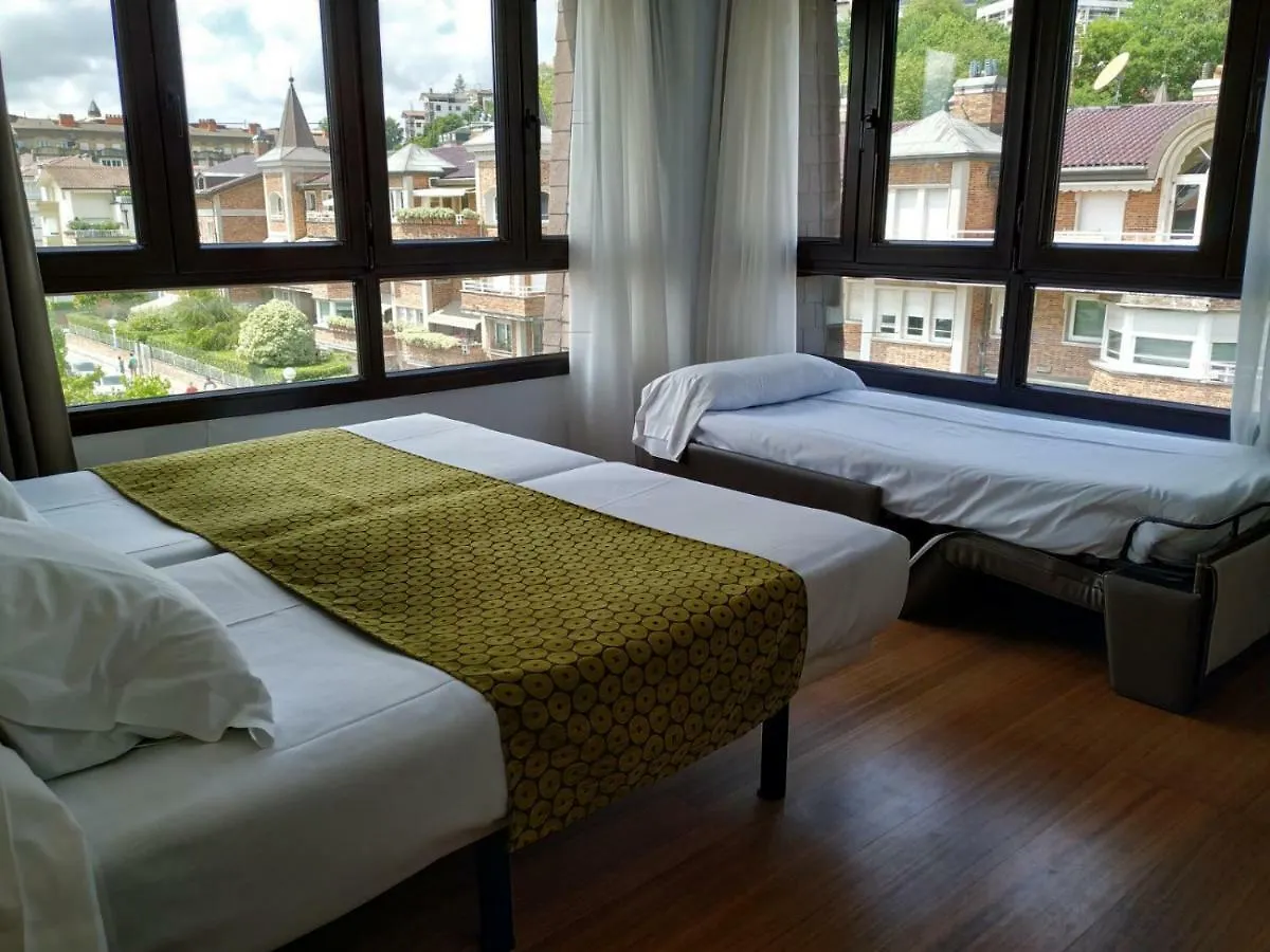 Hotel Ezeiza San Sebastián 2*,  Espanha